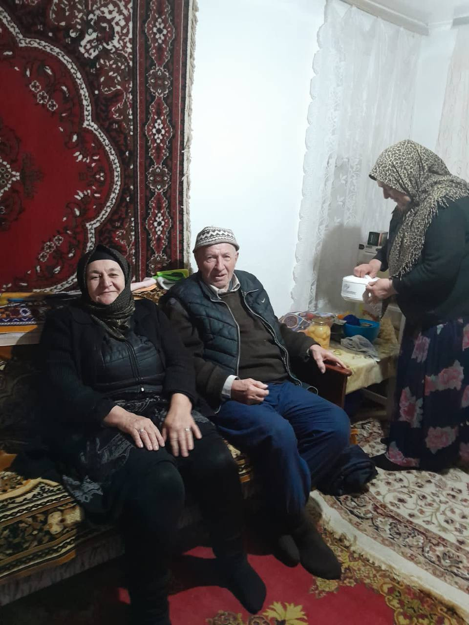 Оказание социально-бытовых услуг подопечным.